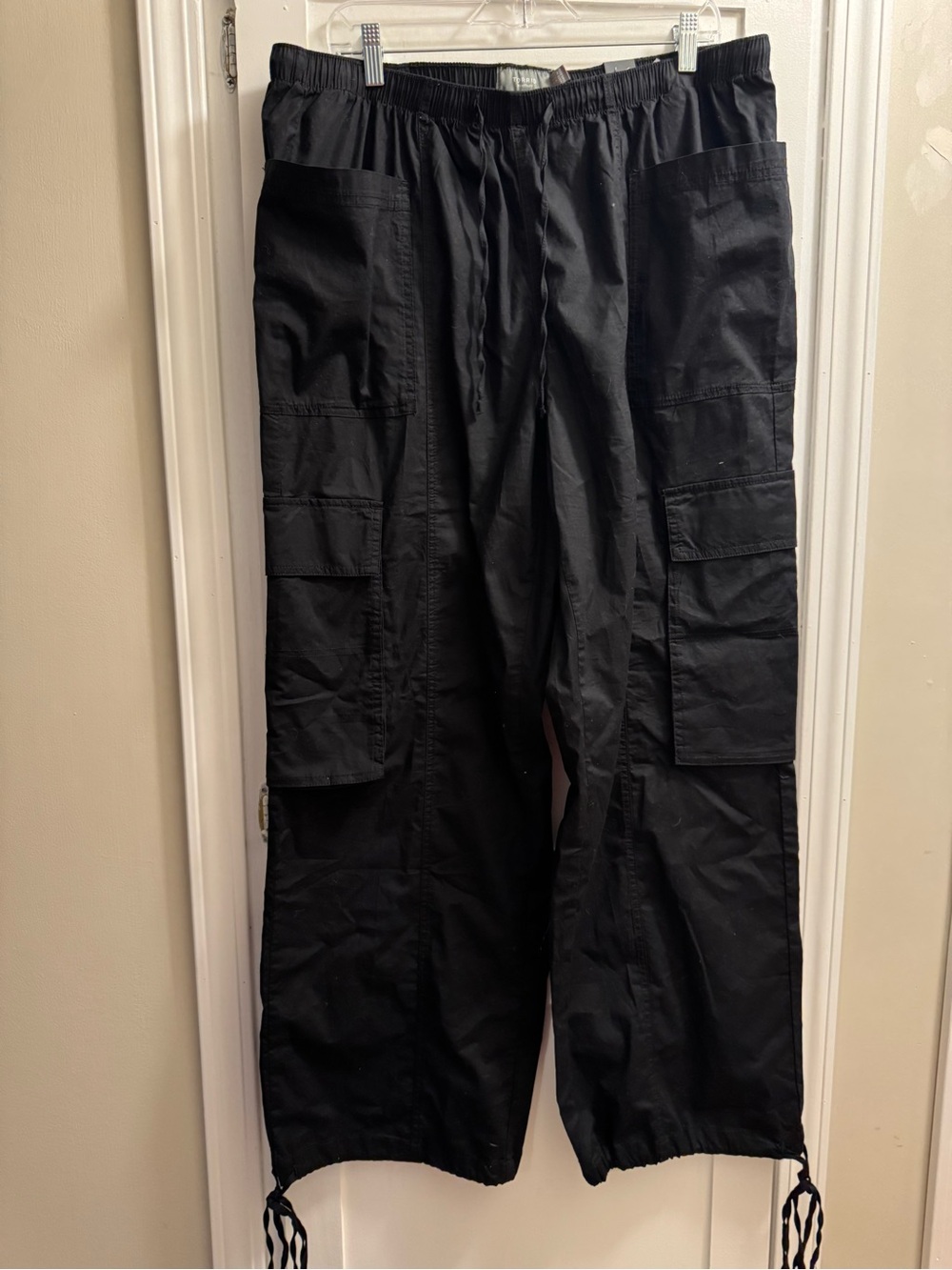 Torrid Parachute Cargo Pants Women’s Size 0 Tall Black Pull On NW